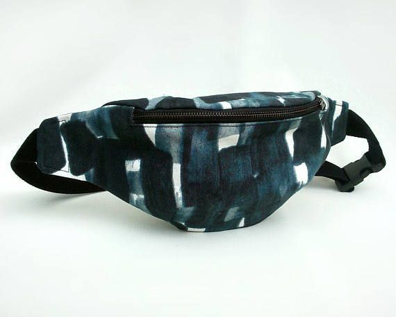 ApoziCreations's tweet photo. new • dark #blue fanny pack with outside pocket
https://t.co/ZT6TsdQDRh
#handmade #Bag #veganfashion #gift #ikeab #CraftIsCool #CraftHour https://t.co/v3Od1SMM2F