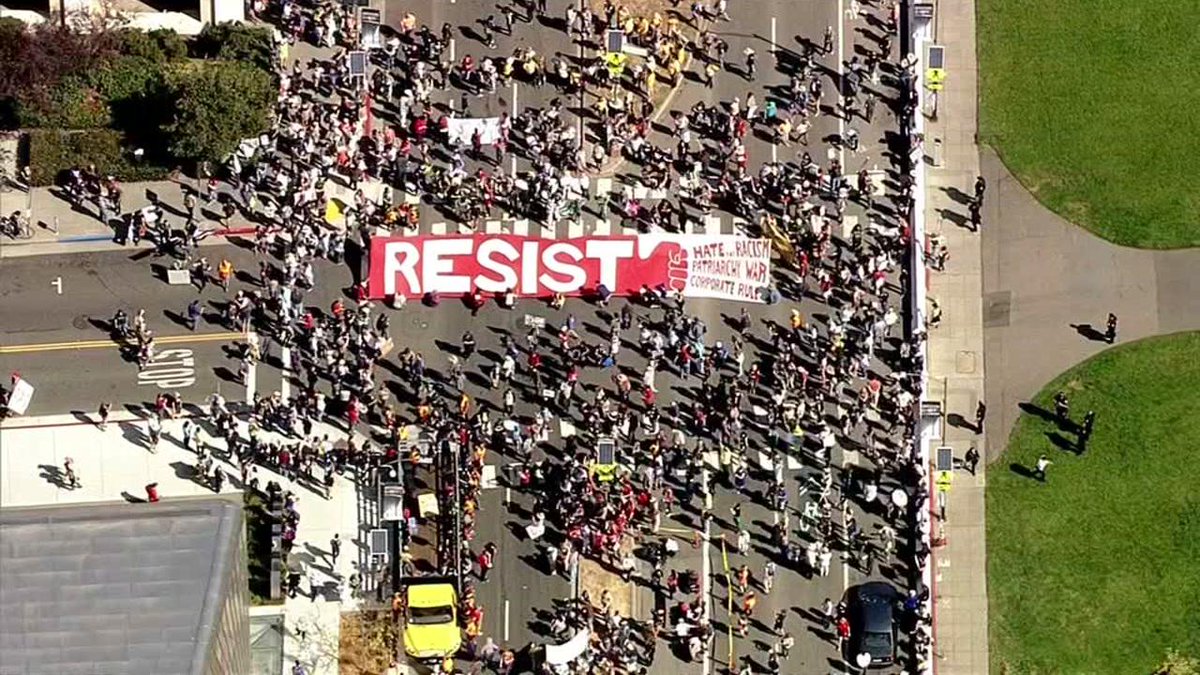 abc7newsbayarea's tweet photo. WATCH LIVE Sky7: Hundreds of demonstrators take to the streets in Berkeley:  https://t.co/LXlZXboEUv https://t.co/sFApn0WKZR