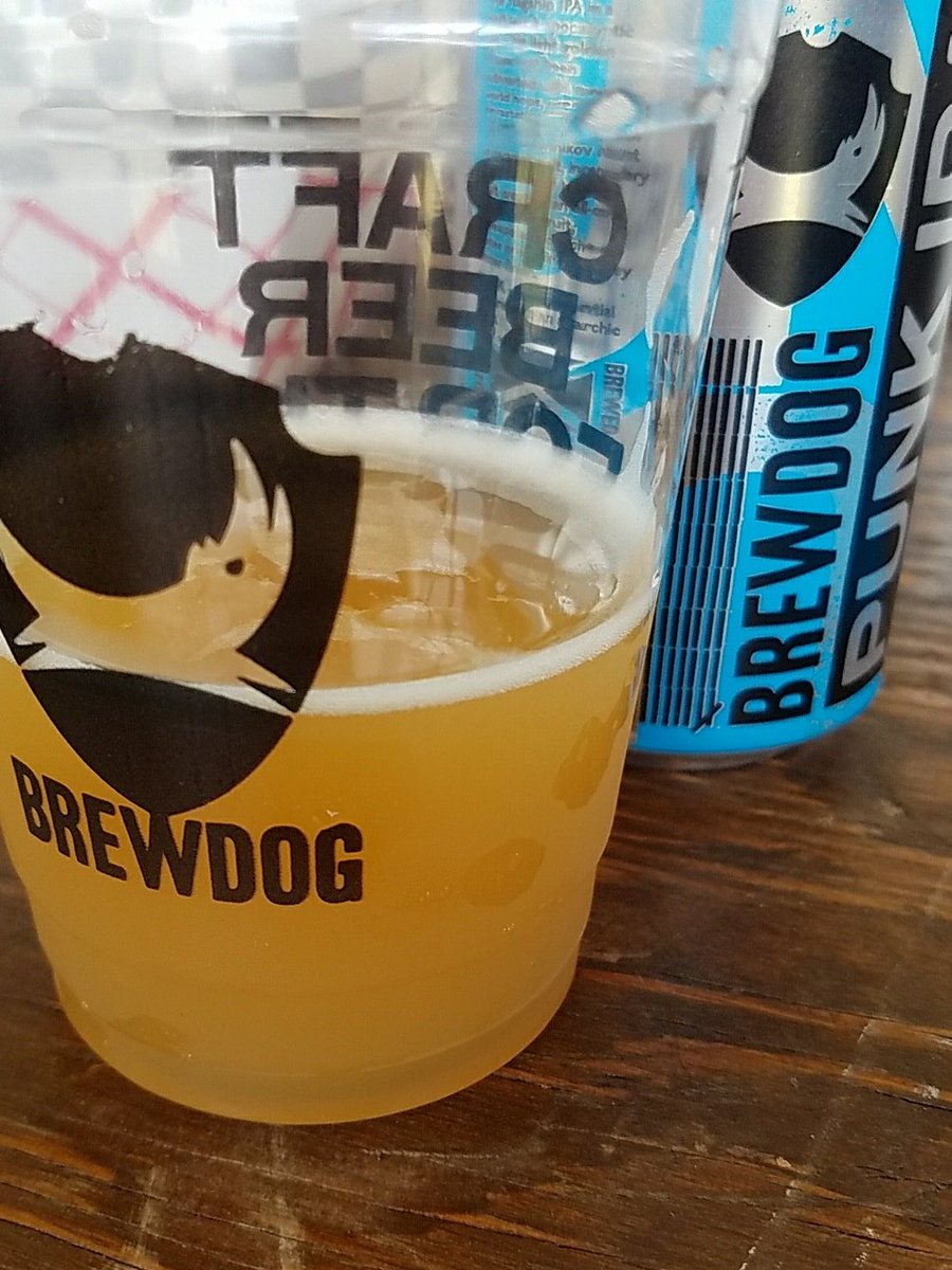 DaveIsAMess's tweet photo. #PunkOpenDay2017 ooh my day... what an amazing event!! Ps... the Hawaii food truck is to die for. And the Hazy Jane @BrewDogUSA @BrewDog https://t.co/ojoqzI4M0d