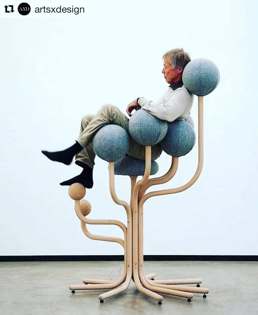 hapsxo's tweet photo. #chairgoals RG @artsxdesign: #peteropsvik Globe Garden Chair via @stylemefresh https://t.co/b1UYSbnqPB https://t.co/CiA9tCYm7A