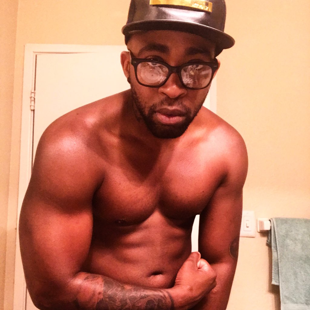 ValentineDaPoet's tweet photo. #NewProfilePic https://t.co/QSYvE13bK7