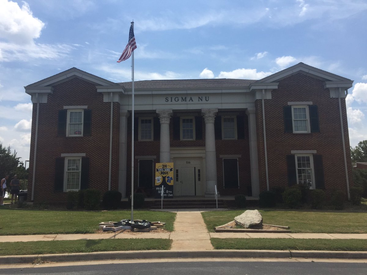 UAH_SigmaNu's tweet photo. @UAHPikes House > Dorm https://t.co/WdYmffoWRM