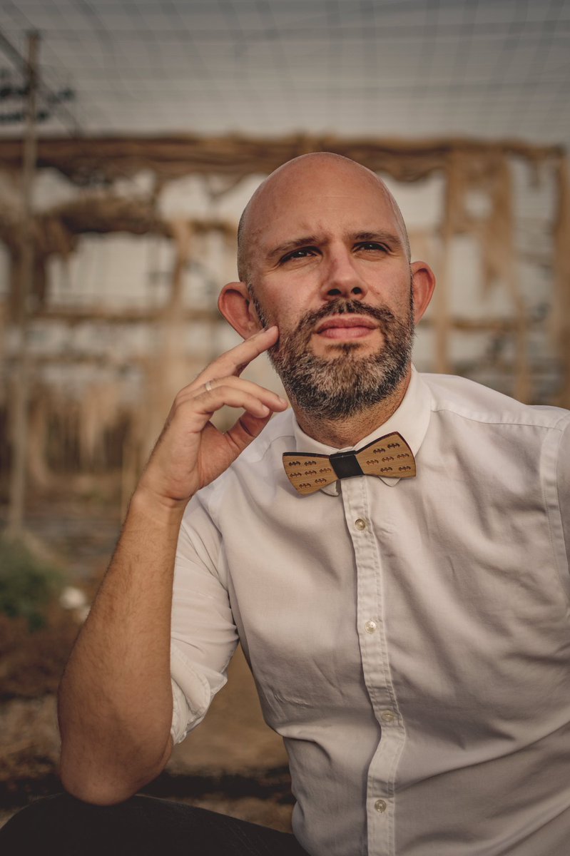 losrogerman's tweet photo. Nueva colección de pajaritas de madera de @runacanarias.#bowtie #woodbowtie #runashop #outfit #pajaritas #fashion #look #laspalmas #moda https://t.co/DeGle170JC
