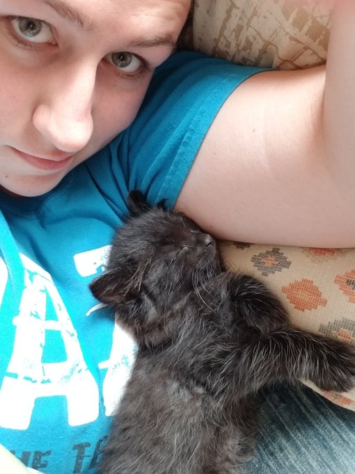 I think my little nugget is tired. #cutenessOVERLOAD #tuckeredout https://t.co/cmKlzXnE79<a href="/tag/cutenessoverload"class="tags">#cutenessOVERLOAD</a><a href="/tag/tuckeredout"class="tags"><span>#tuckeredout</span></a>