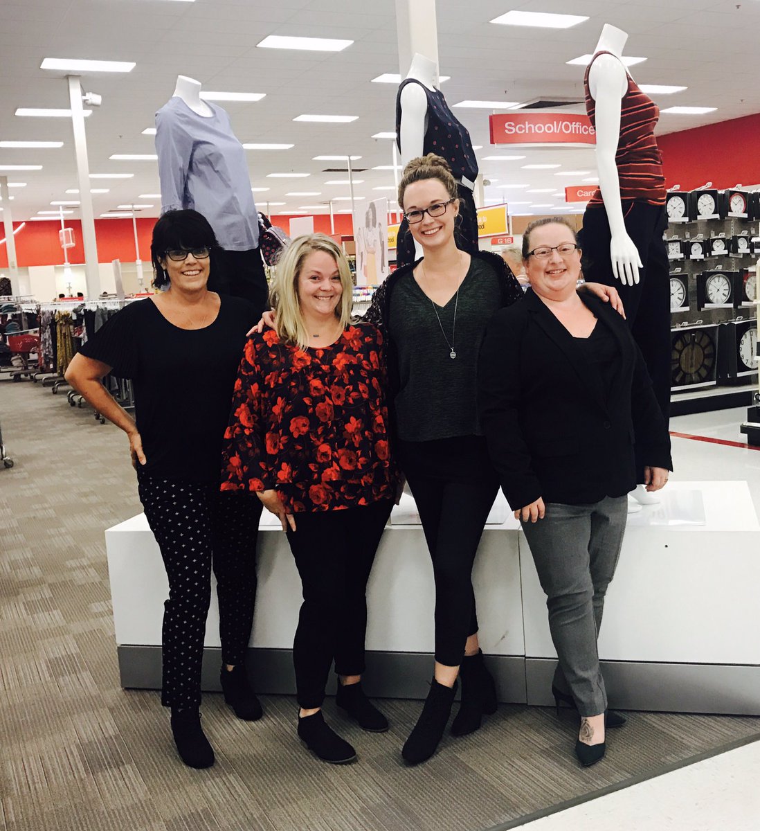 MessinaKiersten's tweet photo. Check out these lovely stylish ladies! We're ready to sell at #T1960 ! 😍💸🛒🎯#ANewDay #GoodFellow https://t.co/auWcT1gYAR