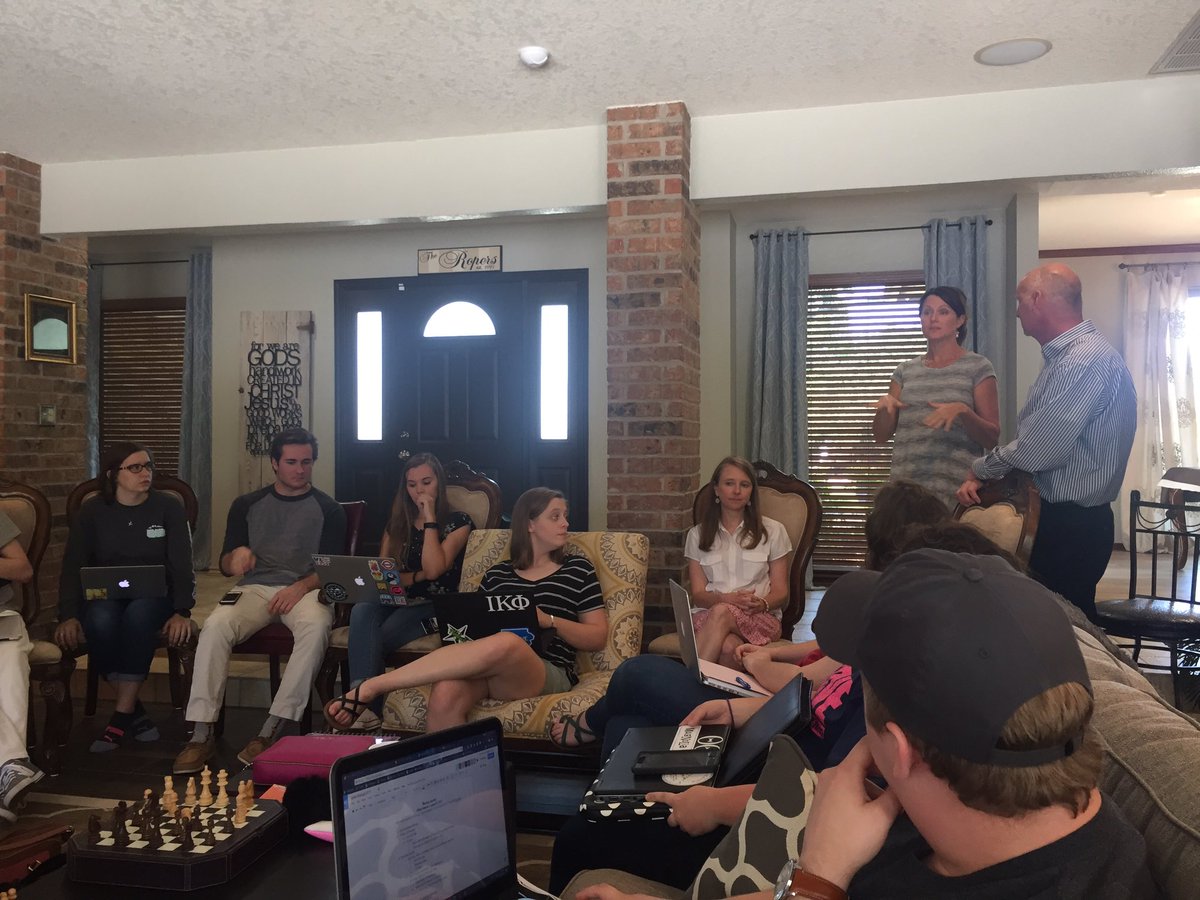 OCEaglesAMA's tweet photo. AMA officers planning the year! It's going to be a good one! #ocama #ocbusiness https://t.co/fEJ3fnhQZG