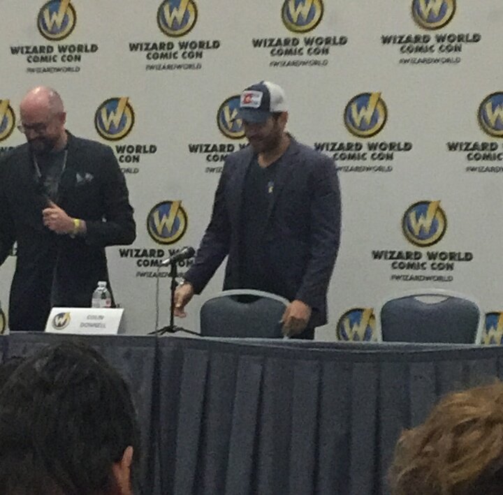 CDonnellBR's tweet photo. 📷| Colin durante seu painel na #WizardWorldChicago #2 https://t.co/cAMyG89T0m