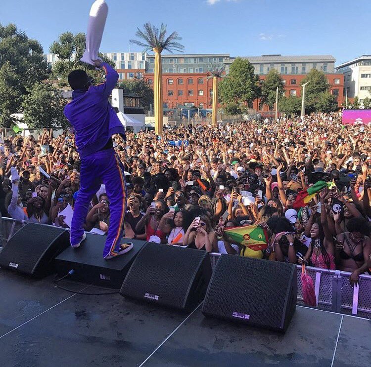 WizkidSource's tweet photo. 8/27 | @wizkidayo on Instagram: 🚀🚀 thank u #nottinghillcarnival #london https://t.co/JB27QtAyUU