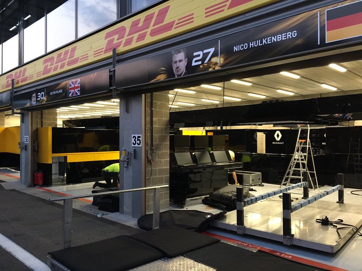 AlpineF1Team's tweet photo. #F1PackUp photos because we know you like them! That's us done for the day, bonsoir! 
#BelgianGP https://t.co/9cxKNRzNCX