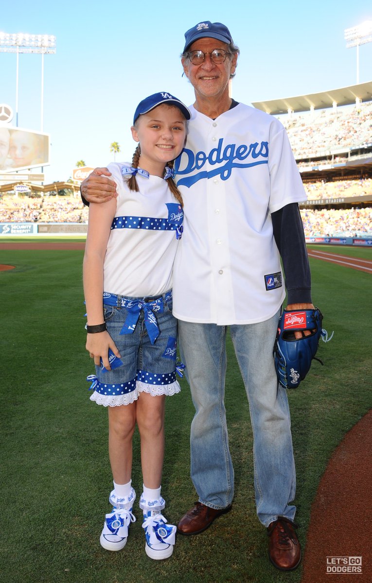 Dodgers's tweet photo. In honor of #ThinkCureWeekend, 11-year-old leukemia cancer survivor Amanda Cooper threw out last night's ceremonial first pitch! https://t.co/gChvjxGC7s