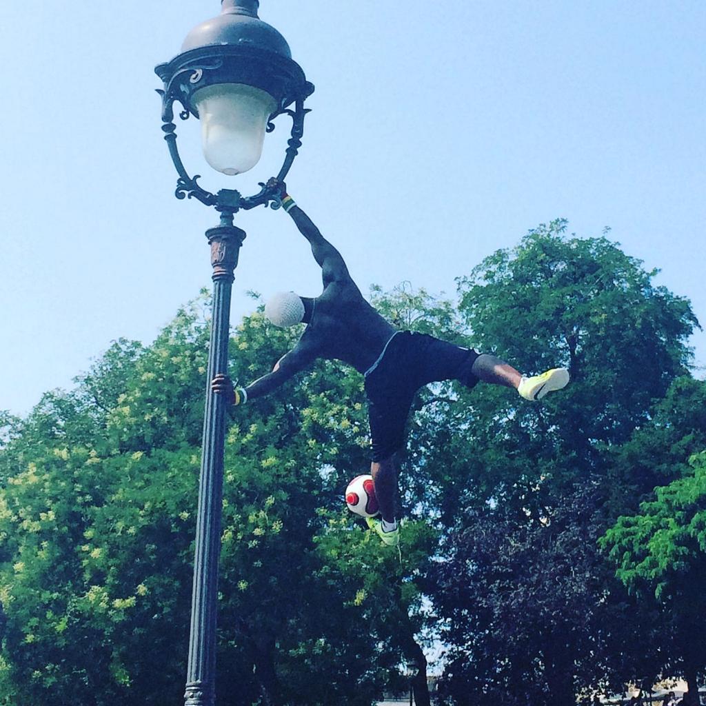 This is a must watch youtu.be/wVfkEv_C_b4 <a href="/sportingjollof/">SportingJollof</a> <a href="/YonderPonder/">SoccerPonderYonder</a> #Paris #Africa #football #premiership