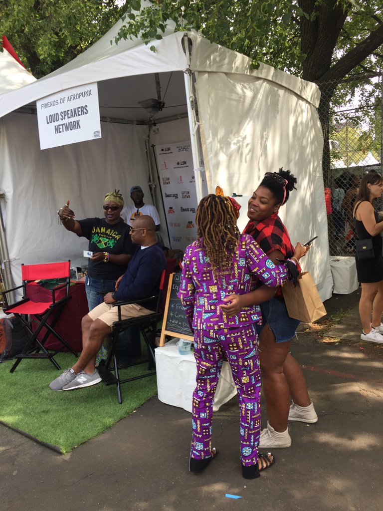 LSNpodcasts's tweet photo. #HugLove @MurjArt & @TatianaKing
#TeamLSN @ #AFROPUNK2017 https://t.co/06jyJ9olqa