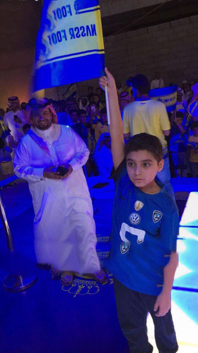 klas9090's tweet image. #افتتاح_متجر_النصر_بحايل
هلالي يعلن نصراويته بمناسبة افتتاح متجر النصر بحائل مساء هذا اليوم اللهم اهديهم جميعا😂