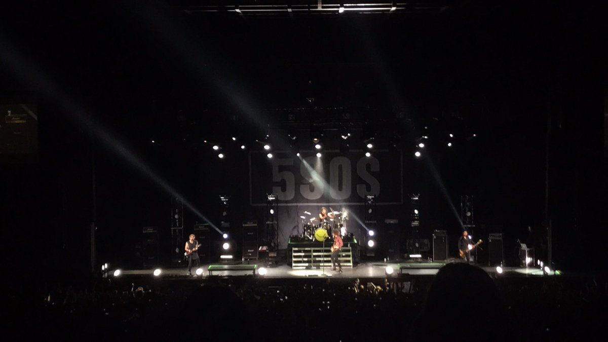 2001natashka's tweet image. Thank you guys sooooooo much @5SOS ♥️