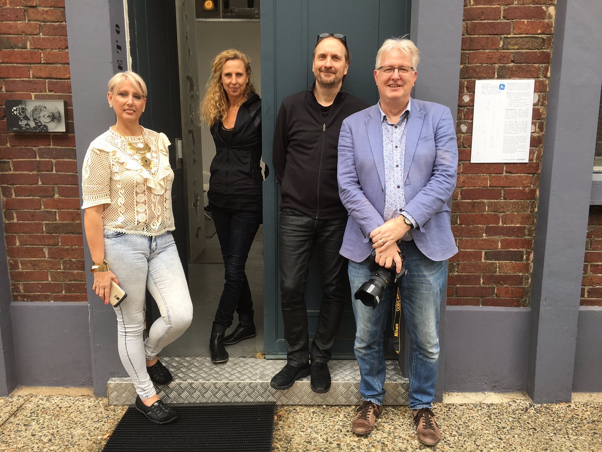 Exciting 2 days in Paris, great work achieved w/ @ClaudiaMeyer_ <a href="/VOUZ_Magazine/">VOUZ! Magazine</a> @VOUZPhotography! More to come! #media #design #artcommission