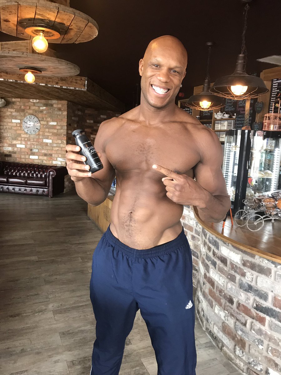 SlapheadGiraffe's tweet photo. Right, away from #MayvMac now. Guests coming up:
Thurs @TheProspectMMA -
Next Thur @WSWayland -
October @LDV_TheSwarm -
Have some of that! https://t.co/az9d7kXooL