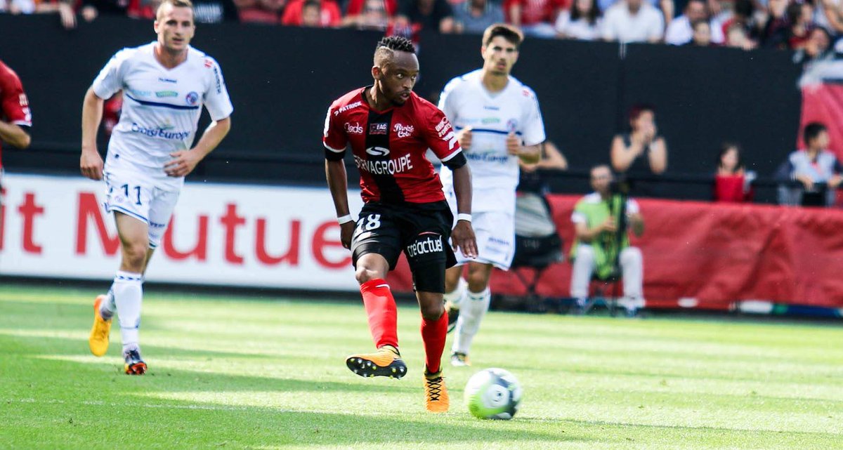 YesWeCrann's tweet photo. Lebo Phiri as Guingamp beat Strasbourg 2-0 today:

Minutes: 90
Passes: 43
Pass Accuracy: 93%
Tackles: 4
Clearances: 3

#EAG 🎯⚽️🇿🇦 https://t.co/kJ6k2YnYCD
