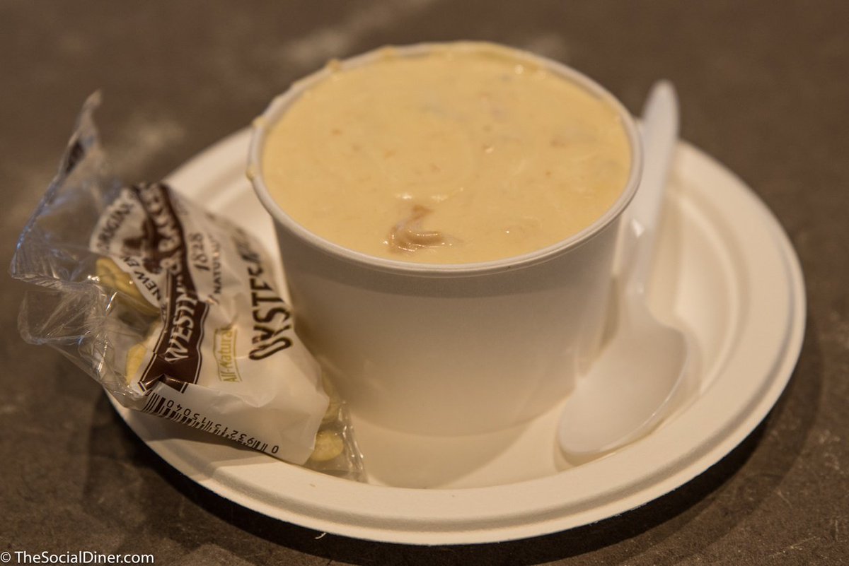 CookesHyannis's tweet photo. Sunday evenings call for a thick cup of clam chowdah. #cookes #capecod #cookeshyannis https://t.co/k8jhsiXzDm