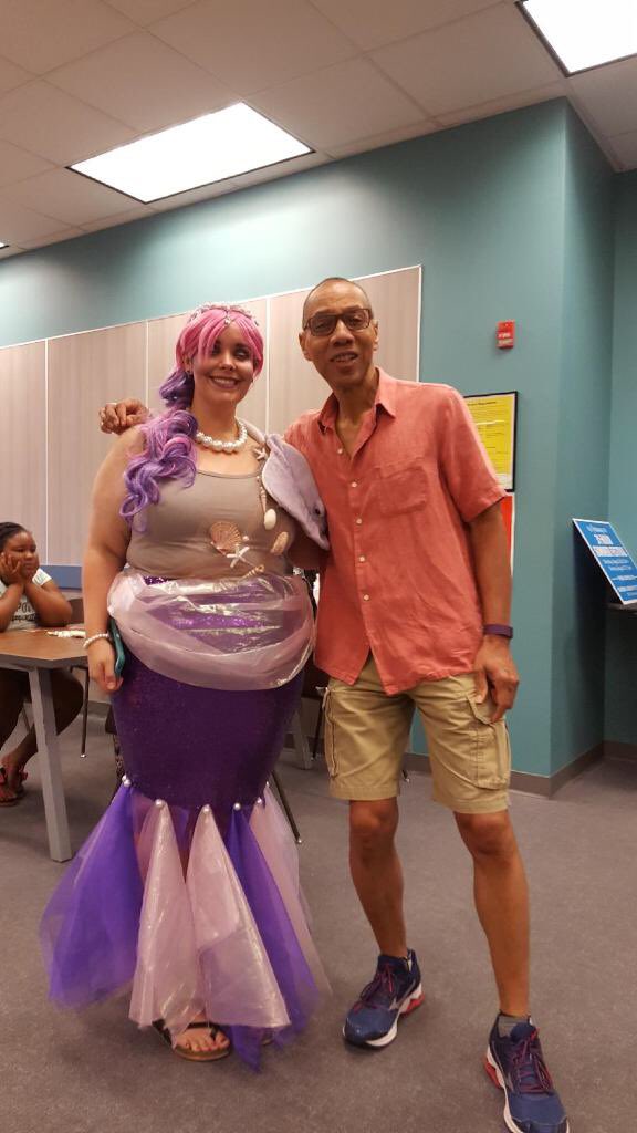 QPLNYC's tweet photo. Thank you to our #library #mermaid for a great #Storytime! #PeninsulaLibrary #QLeveryone https://t.co/CY0pFrY6Ha