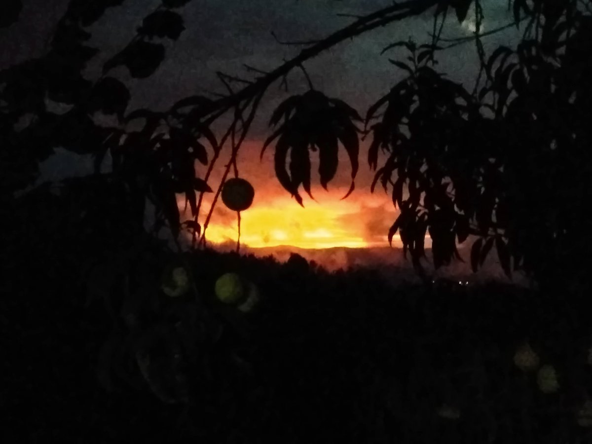 jmac3677's tweet photo. @OTempoTVG posta de sol en Vilaverde (Celanova) #entreluscoefusco https://t.co/WyLqYKfv3I
