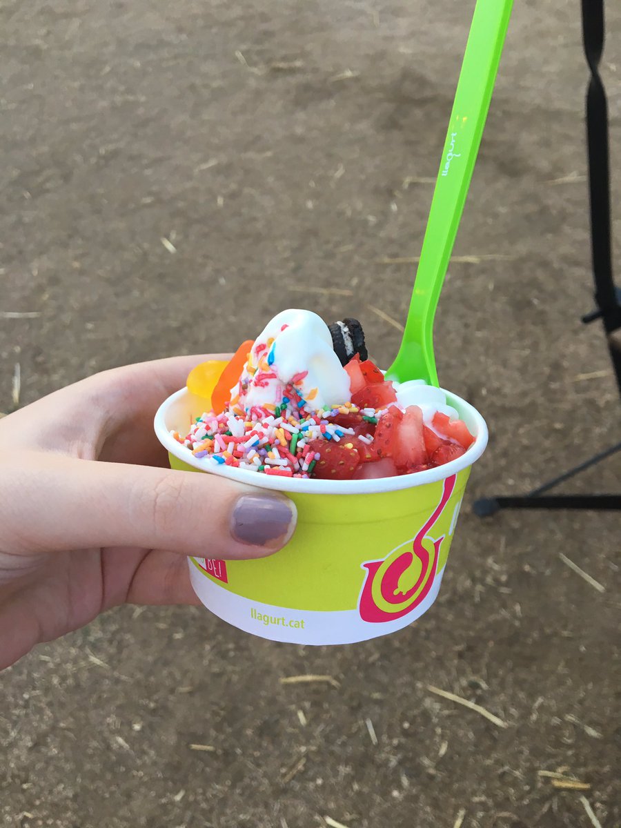 Tot boníssim 👌🏼 <a href="/Laufer_street/">Laufer streetfood</a> <a href="/llaollao/">llaollao</a>