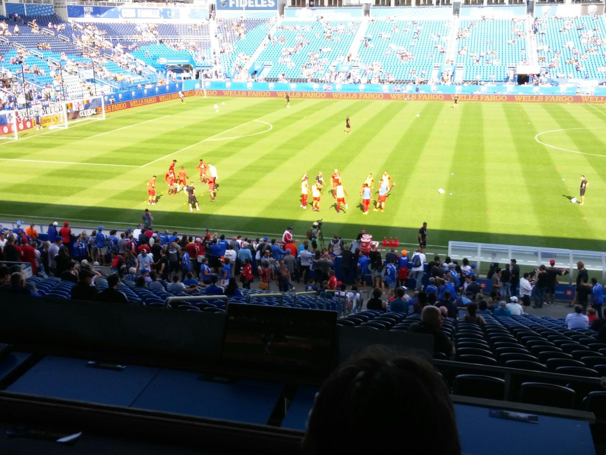MarcoMaluca's tweet photo. #IMFC #MTLvTOR ... Il derby numero 36 ha acceso i motori: le due squadre in campo per il riscaldamento. https://t.co/JeRfiMH3ex