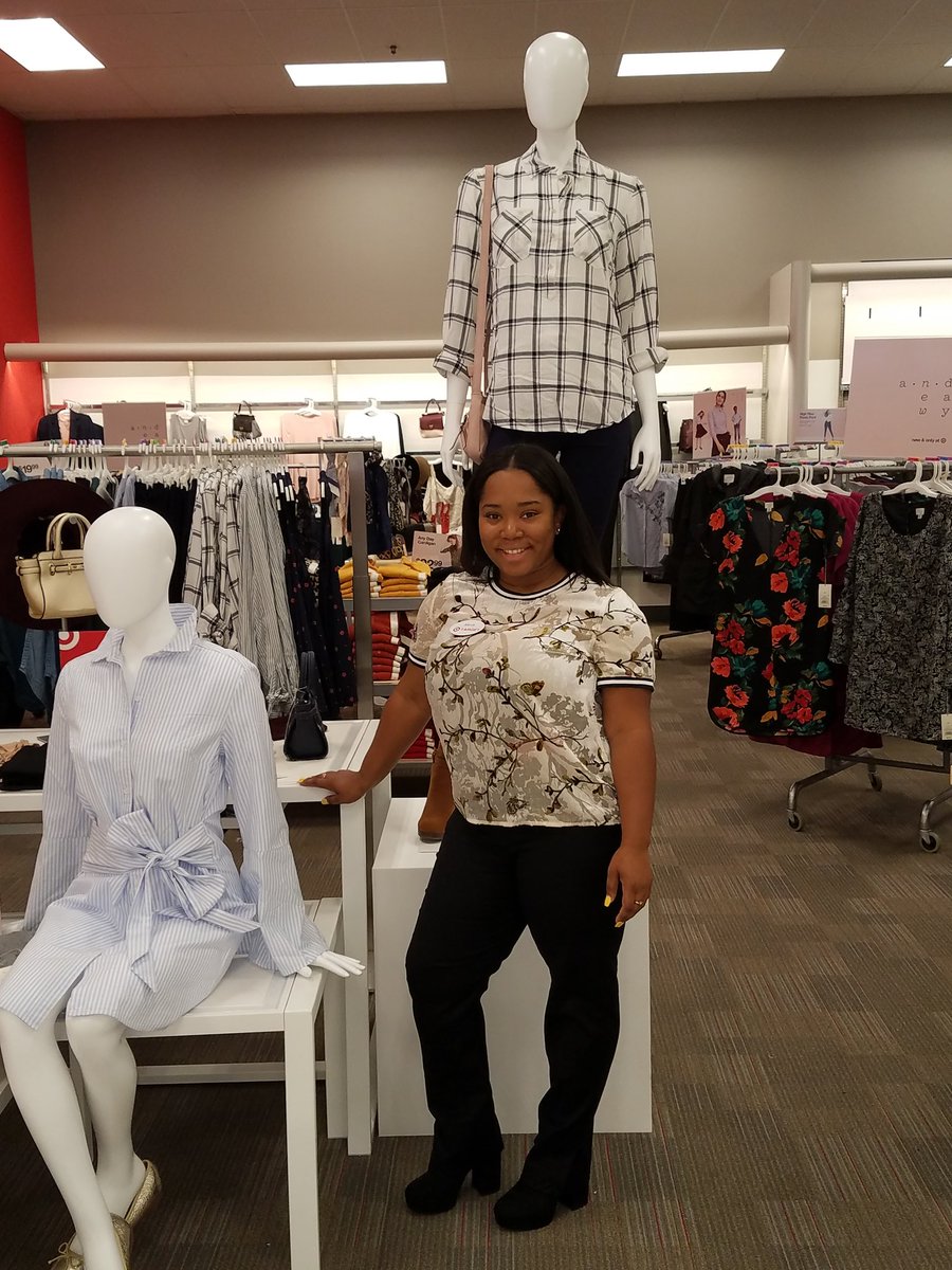 luvinthetide's tweet photo. #anewday and #goodfellow is a hit at #T0795. https://t.co/McC624aOC8