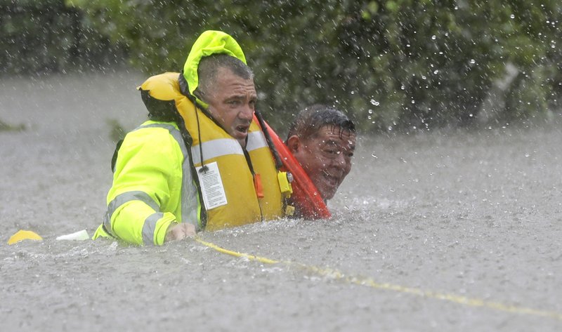 PHOTOS: Harvey brings catastrophic flooding to Houston bit.ly/2wykwju?utm_me… https://t.co/lXb092r5Wq
