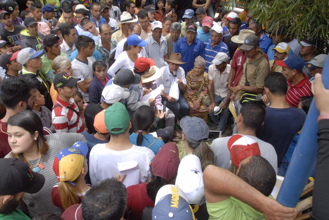 HenriFalconLara's tweet photo. Solidaridad, inclusión, esperanza… Por #Lara y por #Venezuela https://t.co/D4U1naTbBY