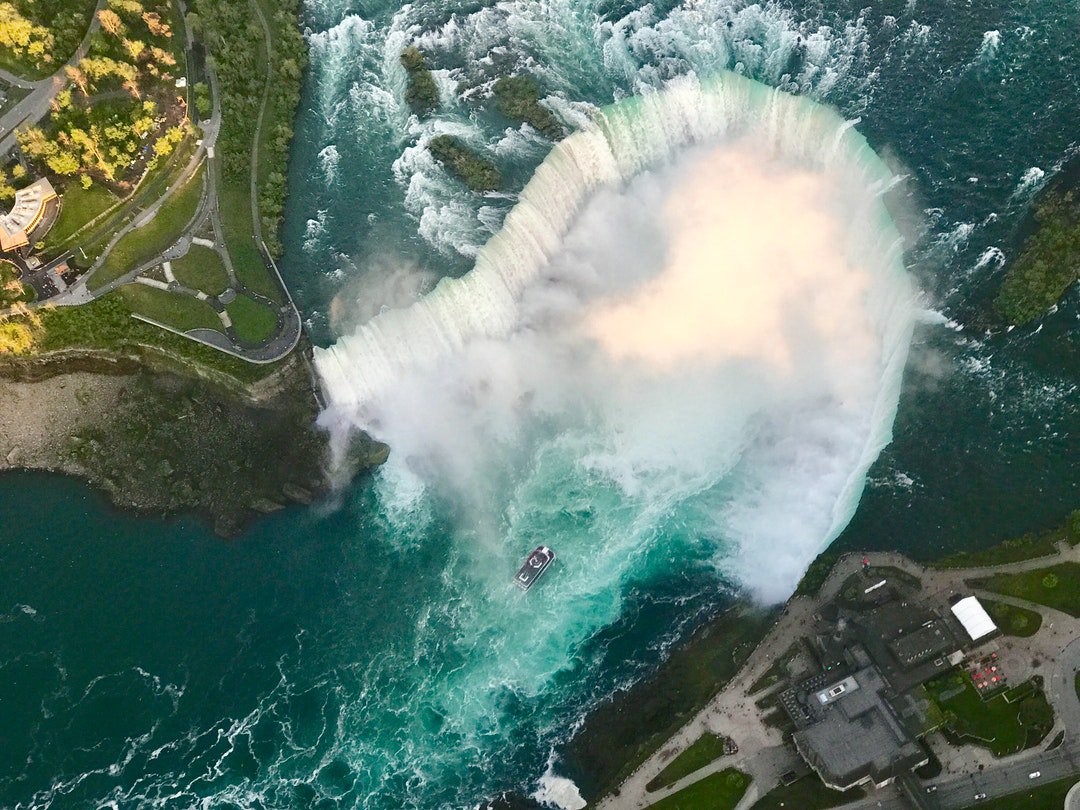 TheDroneTrainer's tweet photo. Photo By Vishwesh Jirgale | Unsplash
#dronesunset #dronesplus #droneshooting #dronesky #dronestyle https://t.co/BMcYUjMh1k