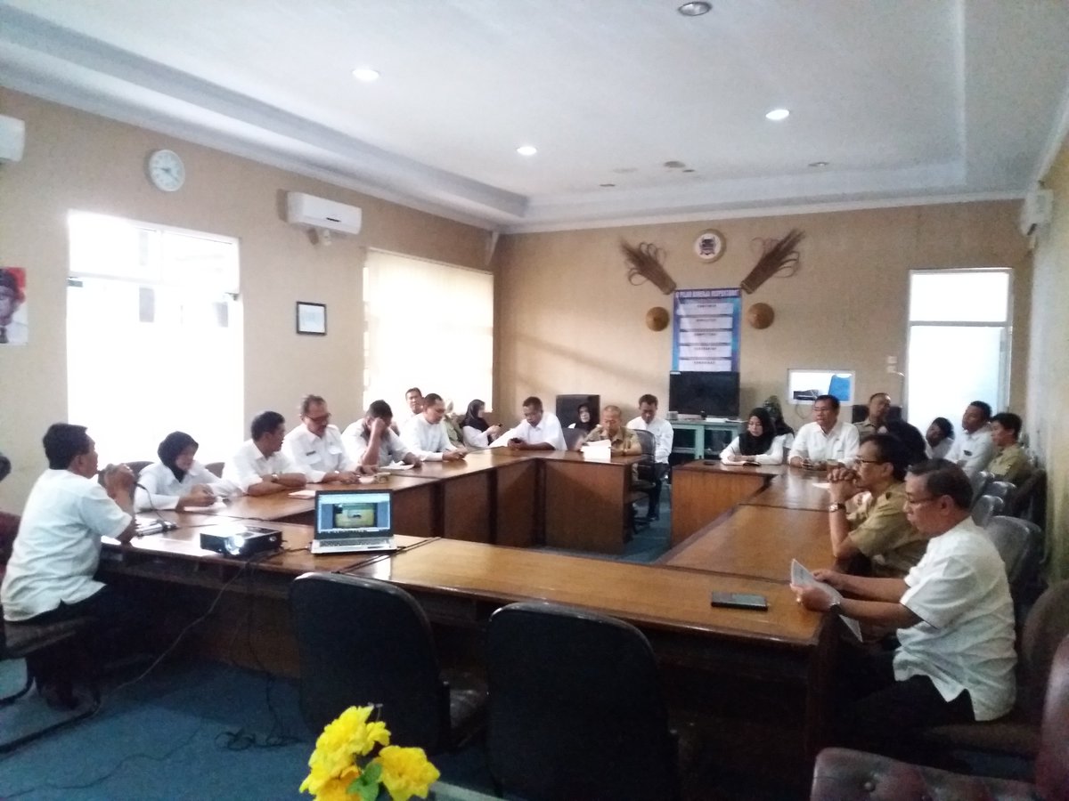 Pemaparan hasil Rapat Koordinasi Pengawasan o/ Bpk. Inspektur <a href="/tarsamana/">tarsamana setiawan</a> perihal Sinergitas Program Kerja Pengawasan.