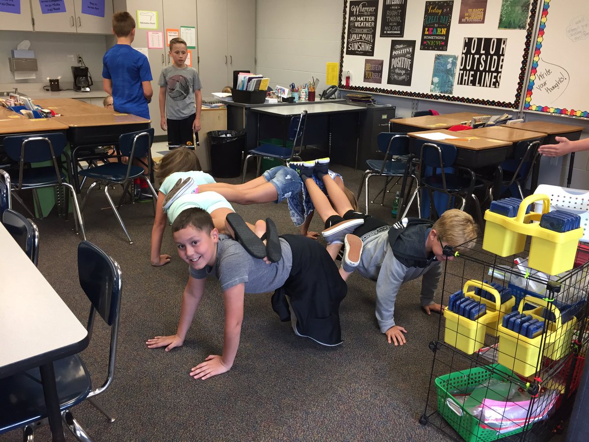 EEroom312's tweet image. #GroupPushUp requires agreeable partners, listeners and contributors!