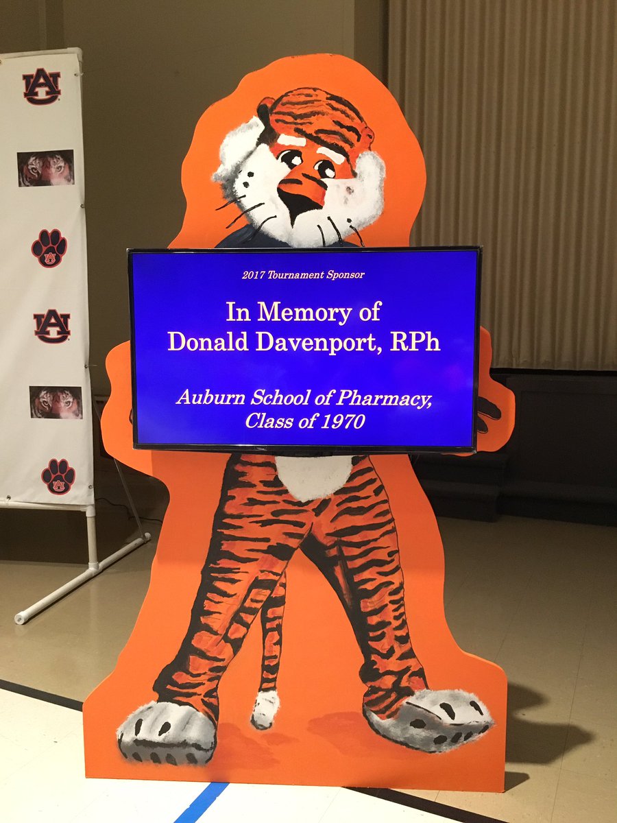 ChiltonAUClub's tweet photo. Fun time at the Chilton Auburn Club. Andy Burcham, locker room host for the Auburn Sports Network, was the guess speaker. https://t.co/xpJxavc9H1