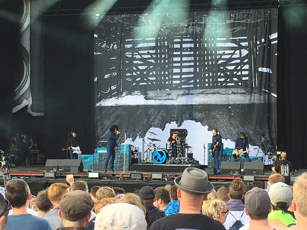 At The Drive-In are nuts! #LeedsFestival