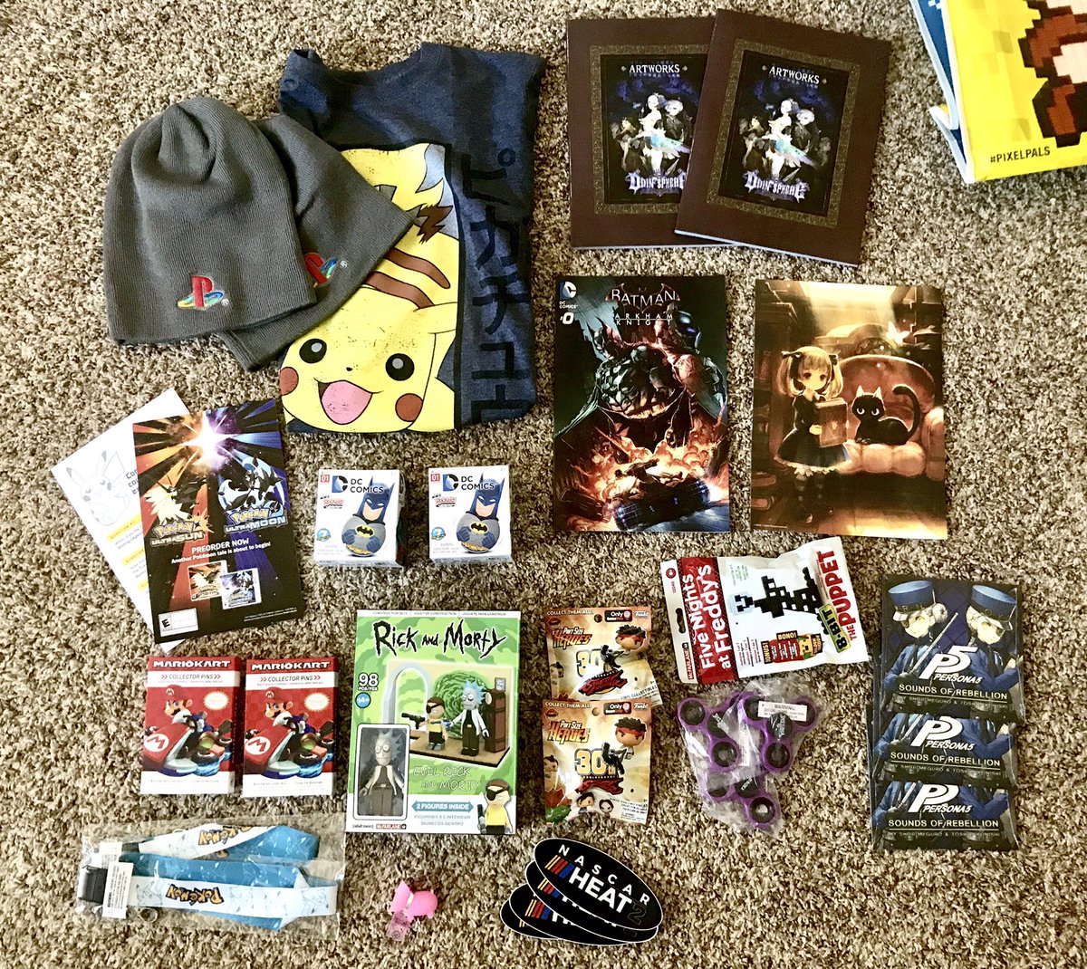 MissGandaKris's tweet photo. On this Episode of @GameStop #SwagGrab #Vlog coming soon
https://t.co/YBM96iCidM
What's your #GameStopExpo FavβοΈ https://t.co/H55jFMlHIt