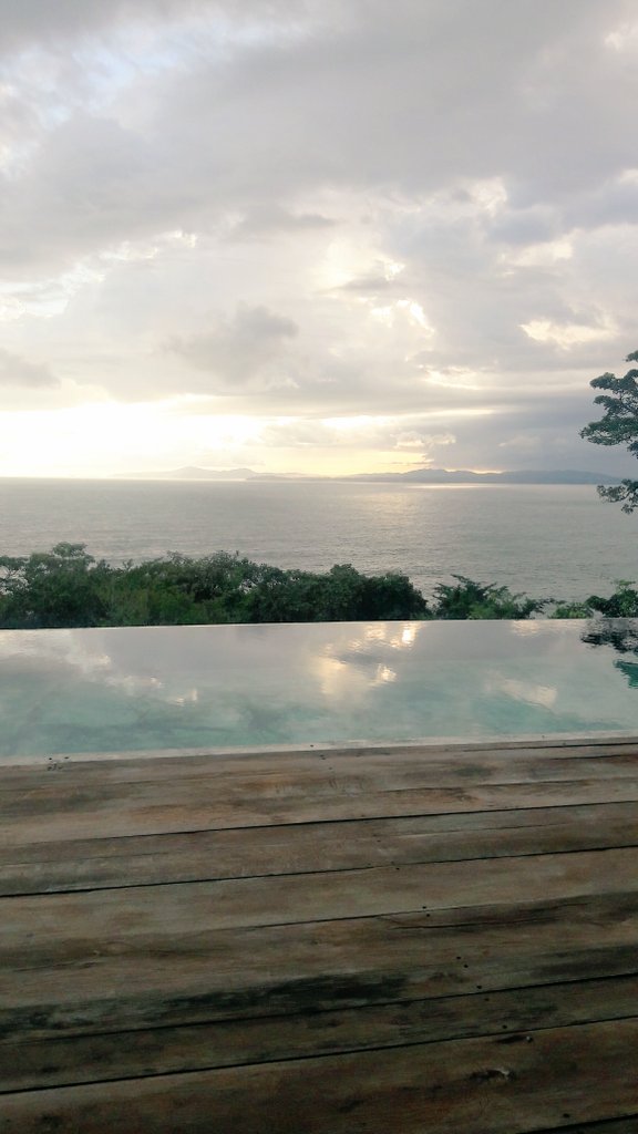 LassoYesenia's tweet photo. Una vuelta por #CaminoDelSol en #PuntaDuarte, provincia de Veraguas...una construcción con poco impacto en ambiente con sol, lluvia y mar. https://t.co/qoeRWOJWKq
