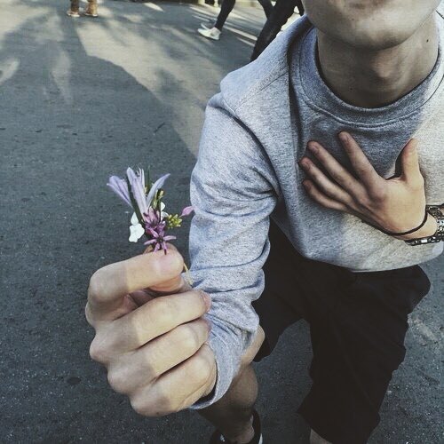 There's Nothing Holdin' Me Back by Shawn Mendes