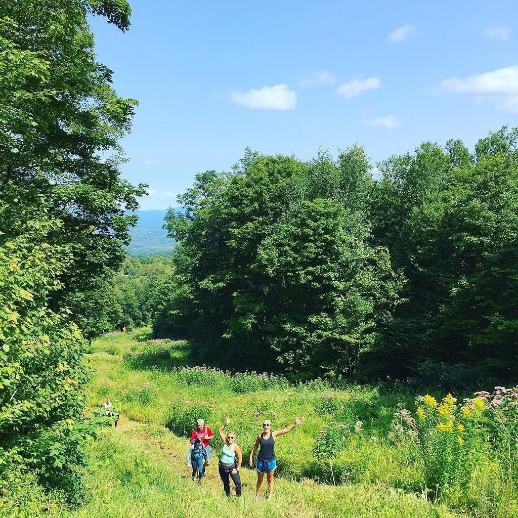 mpfish's tweet photo. Out here 🙋🏻 🌼🌲 https://t.co/84rP5uzGkJ https://t.co/V3f2zv1hXM