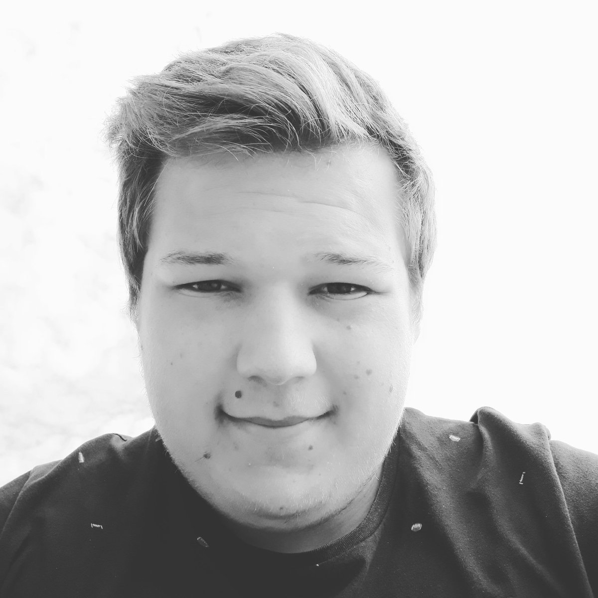 VassetMax1's tweet photo. #NouvellePhotoDeProfil https://t.co/VHCjvXRKne