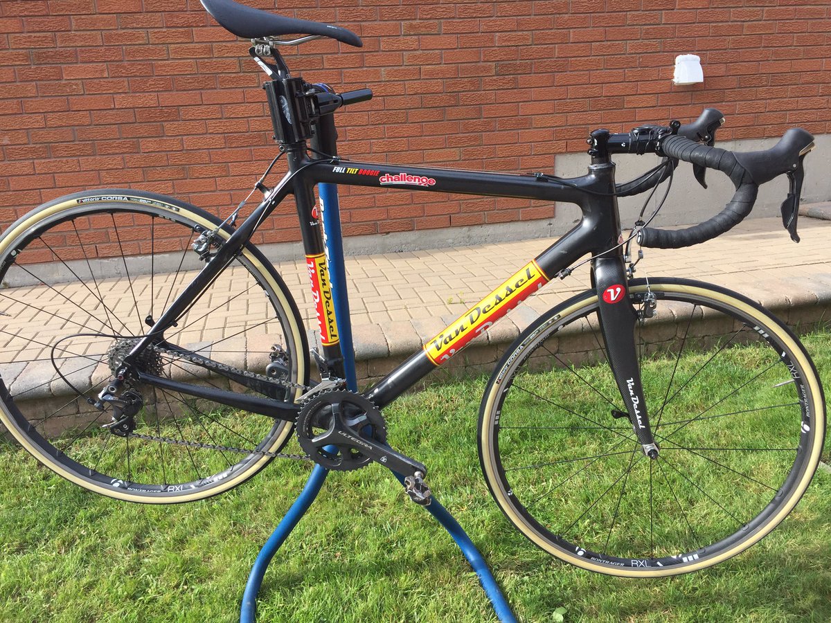 GotBrendan's tweet photo. New @vittoriatyres thanks to @crank_sprocket in @cityoforillia! #hotstuffcomingthrough https://t.co/rIlELTDkZ4