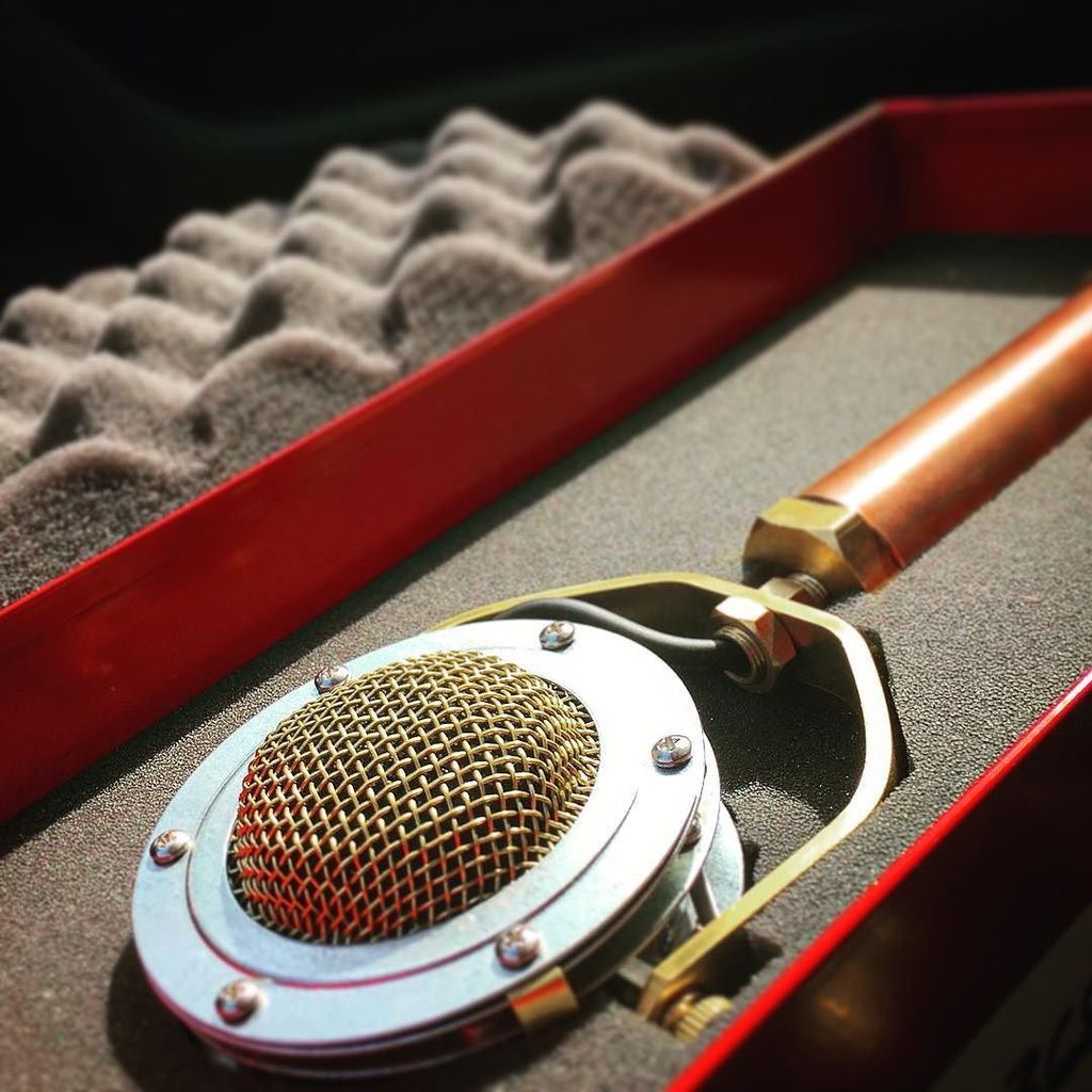 patrickbrede's tweet photo. Thanks to @eartrumpetlabs for making this awesome mic. https://t.co/SnwQoHsSAq https://t.co/A47ViuwKkX
