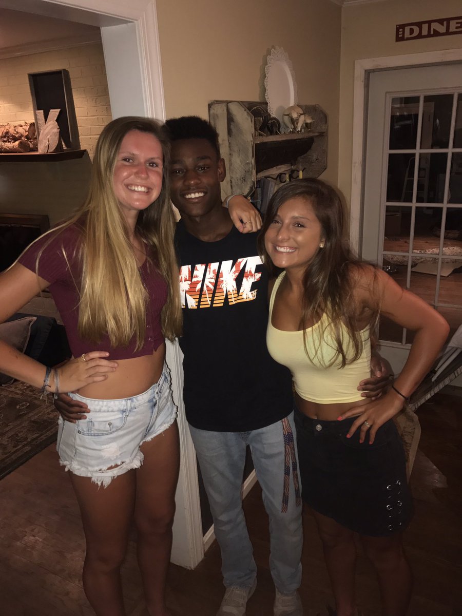 Sackers3's tweet photo. Happy bday to the man himself @_kyleboyce https://t.co/IQpBpeaRep
