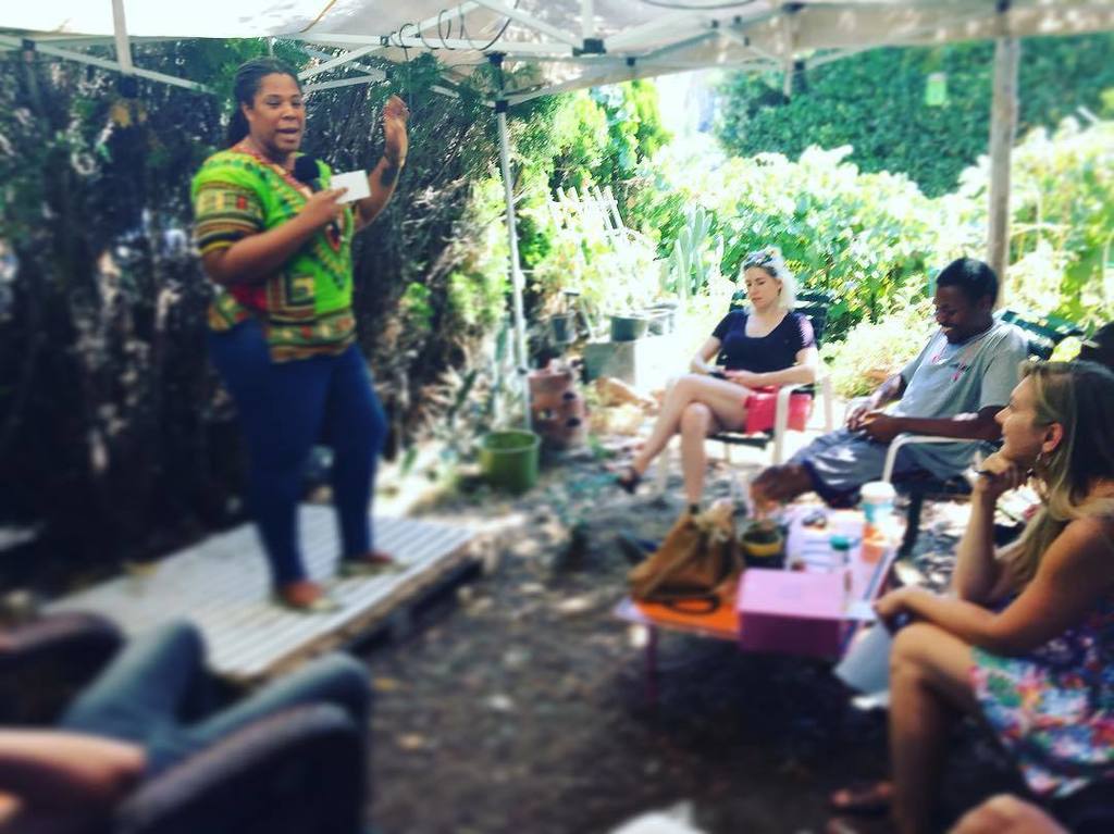AlBahmani's tweet photo. #comedy @nia_debose #bombmic #standup #losangeles https://t.co/fwnQLy89IW https://t.co/cFltVeqVZy