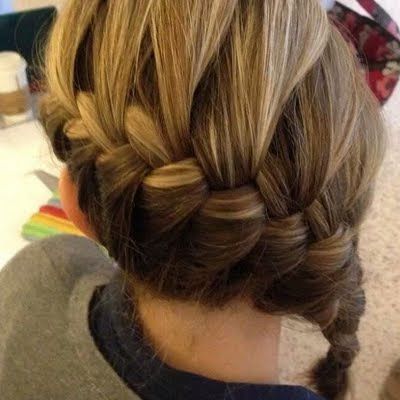 preendotme's tweet photo. Teresa's #sidefrenchbraid is perfect for any occasion! Dupe her #hairstyle via her #howto &amp; #musthaves https://t.co/1WMrjS4Fp7 https://t.co/rQ3mkMcSRT