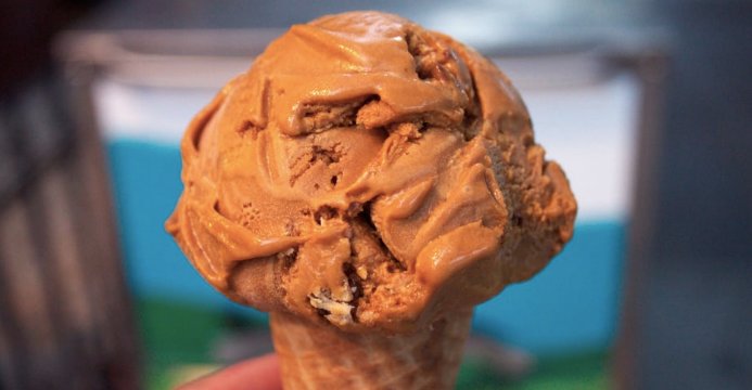 firstwefeast's tweet photo. The best ice cream shops in America https://t.co/lxqeql0bRT https://t.co/X5D6uFngtT
