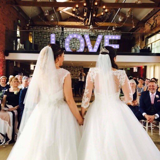 trentHstudios's tweet photo. @CarriageHall All you need is love #nottinghamweddingphotographer #wedding #brides #Nottingham #weddingseason https://t.co/Cf6PVWrhyz