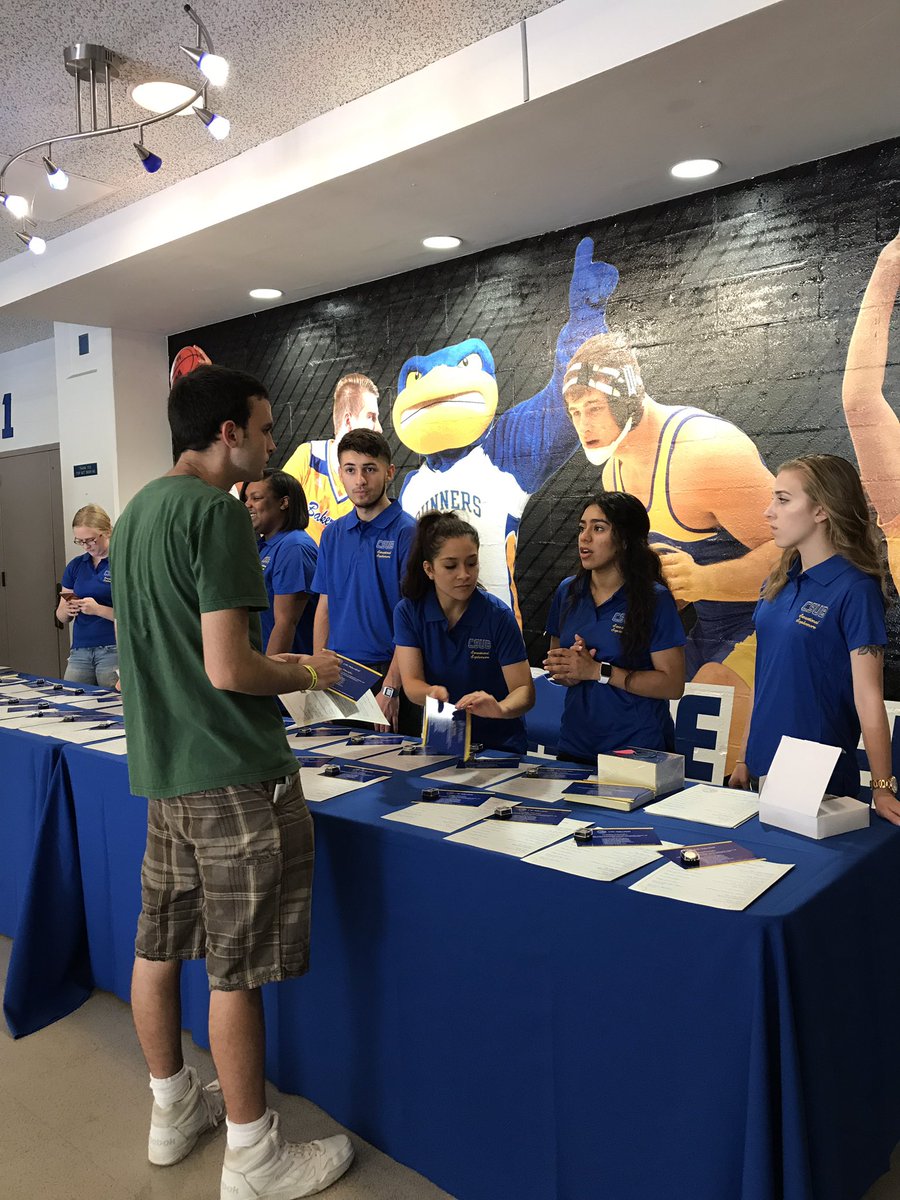 CSUBakersfield's tweet photo. Welcome to #CSUB!! New Student Convocation & Pinning Ceremony was a success!! See you all tomorrow for the 1st day of #CSUBFall2017 ππΌππ https://t.co/0ldKWsUeo3
