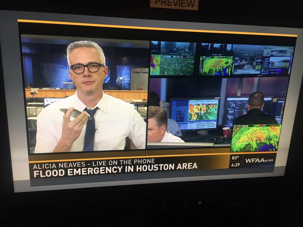 SeanHamiltonTX's tweet photo. Kudos to @DavidSchechter along w/the @KHOU crews who've been on nonstop while the @KHOU team works to get back onair https://t.co/zlsoDKuLbL