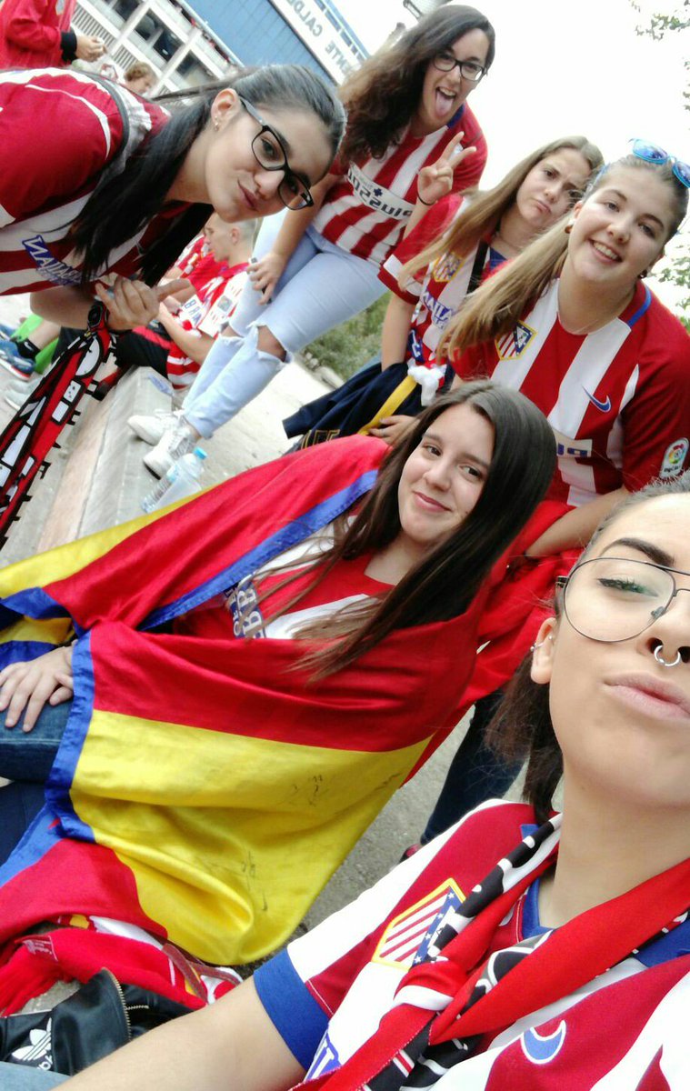 lisistouch's tweet photo. Mis ganas de empezar a jugar en el metropolitano y de las previas con estas mujeres son infinitas :) #AtmSquad https://t.co/PNtwmwy6Ei