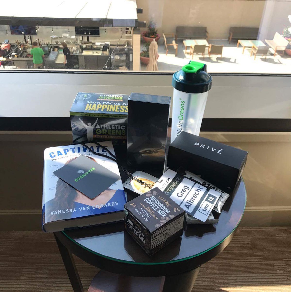 gregalbrecht's tweet photo. #two12colorado swag box: @mvmt @foursigmatic @priverevaux @evernote @athleticgreens @justins @vvanedwards @FourSeasons @phatfudge - nice! https://t.co/P2xIfAw5UZ